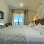 Luxurious Meri