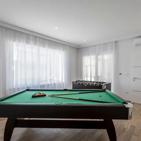 Luxurious Meri Kaštela