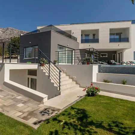 Villa Luxurious Meri