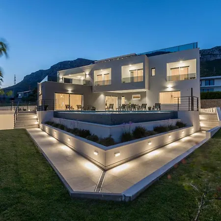 Villa Luxurious Meri