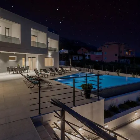 Villa Luxurious Meri