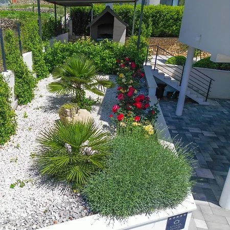 Villa Luxurious Meri *