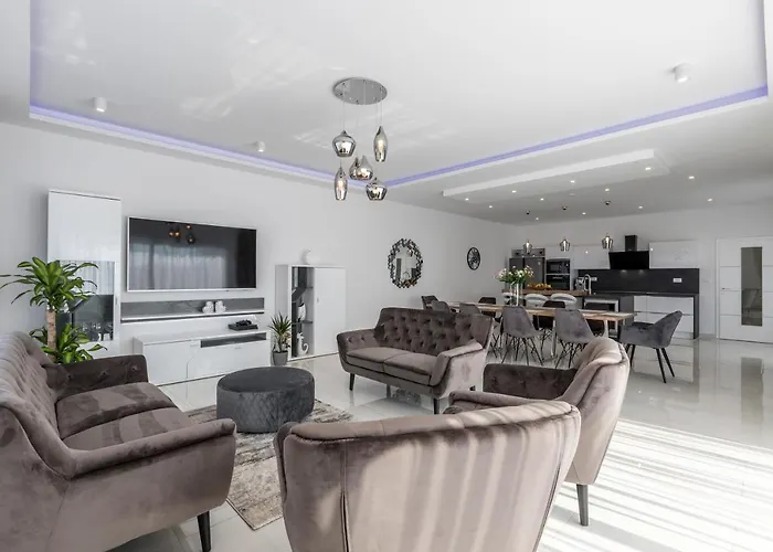 Villa Luxurious Meri