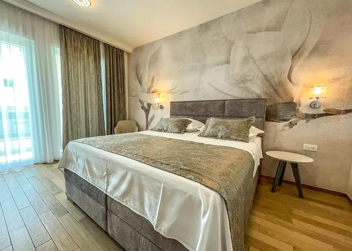 Villa Luxurious Meri *